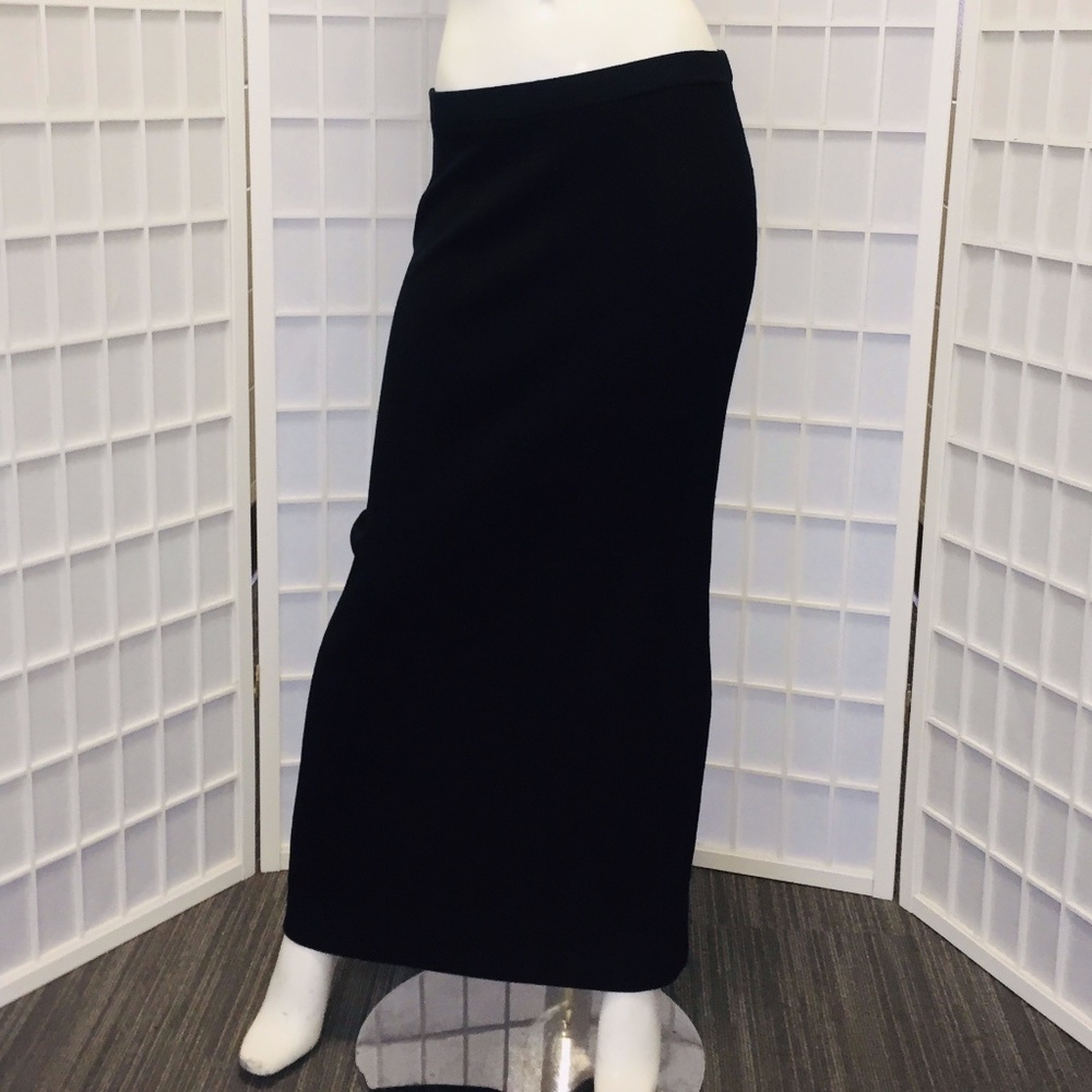 St John black knit column skirt, 6.
